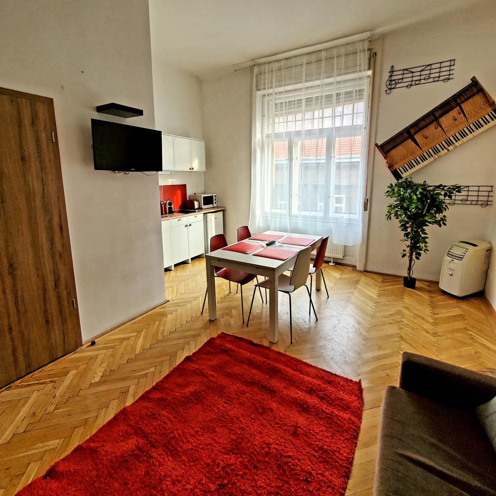 Treestyle Deluxe Rooms บูดาเปสต์ ภายนอก รูปภาพ