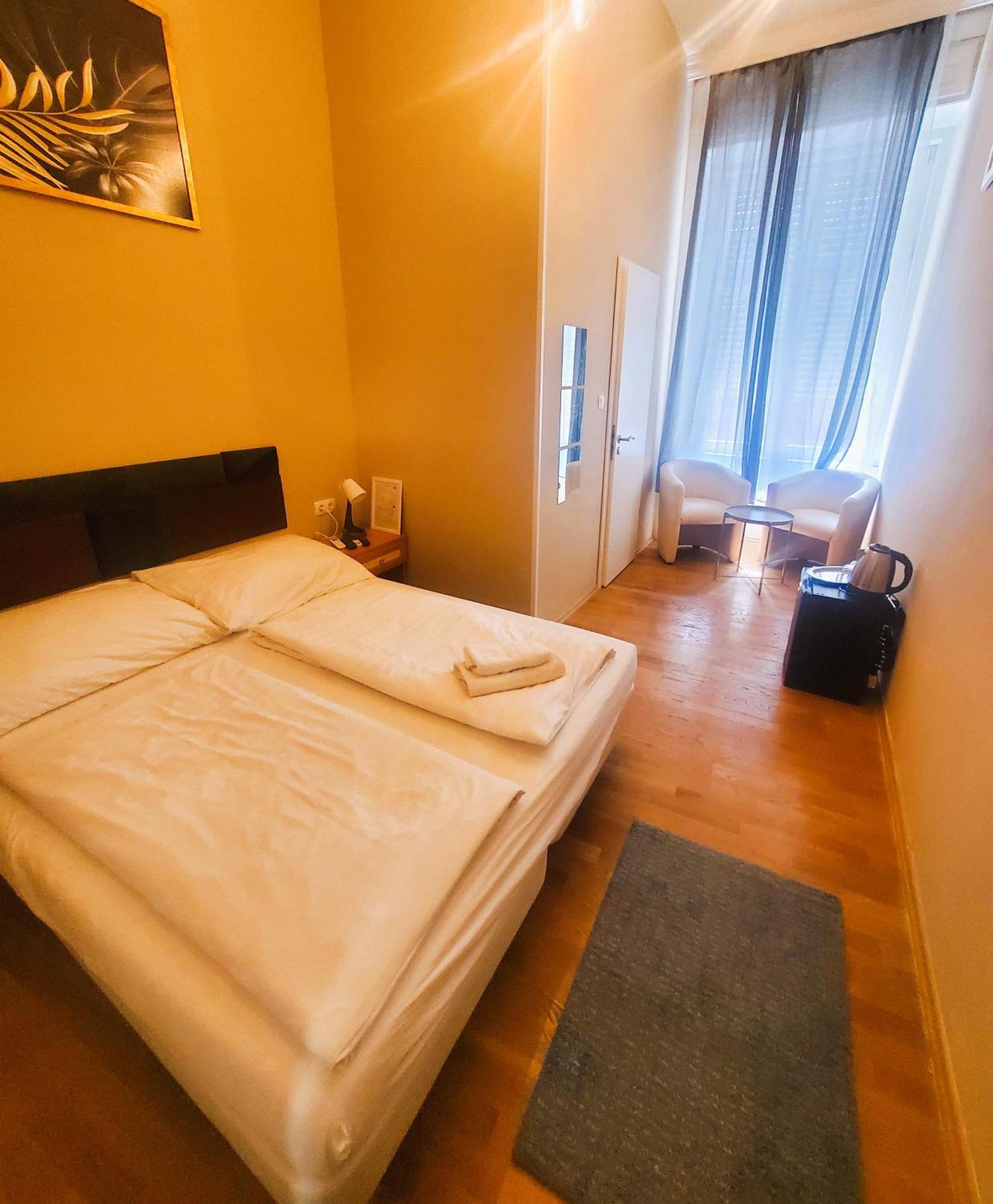 Treestyle Deluxe Rooms บูดาเปสต์ ภายนอก รูปภาพ