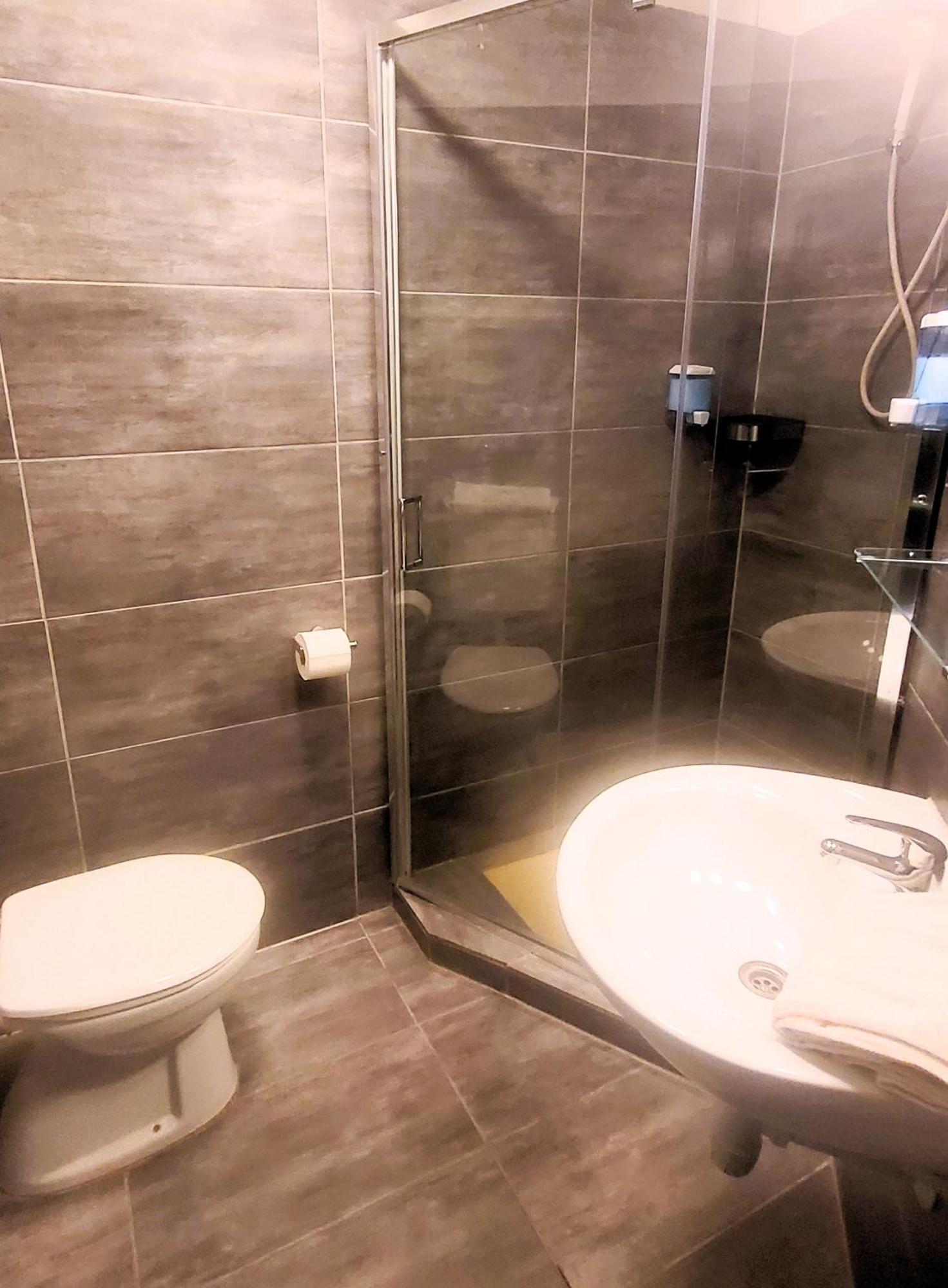 Treestyle Deluxe Rooms บูดาเปสต์ ภายนอก รูปภาพ
